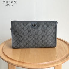 Gucci Clutch Bags